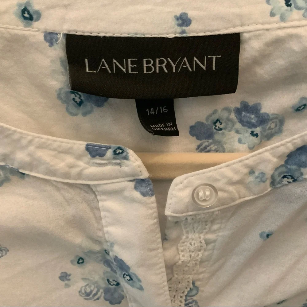 Lane Bryant White 100% Cotton Blue Flower Button Down‎ Blouse 14/16 GC - Picture 3 of 10